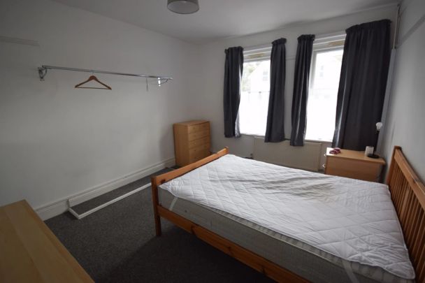 To Rent Southcote Road, Lansdowne, Bournemouth, BH1 £2,475 pcm Tenancy Info - Photo 1