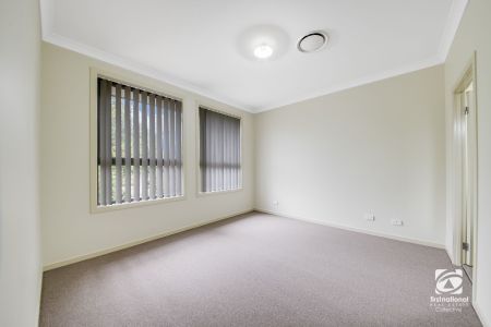 4 Bedroom Beauty + Separate Media Room - Photo 2