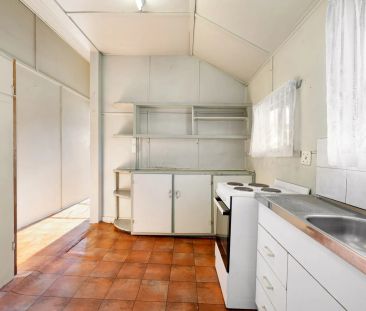 Central 2-Bedroom Unit in Character Queenslander - Photo 1