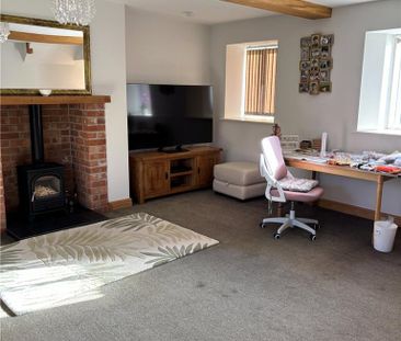 3 bedroom barn conversion to rent - Photo 1