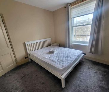 St Peters Terrace, Barnstaple, EX31 - Photo 2