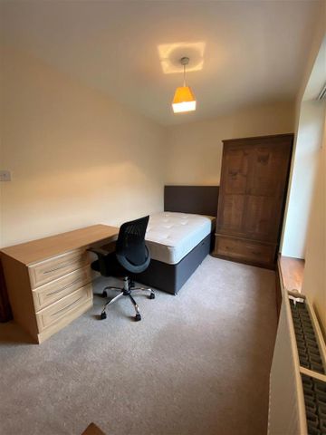 2 bedroom private hall to rent - Photo 4