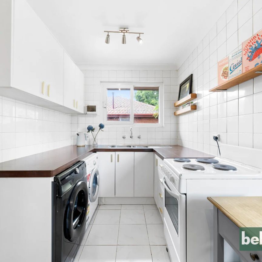 Modern One-Bedroom Apartment in Prime Lilyfield Location - Photo 1