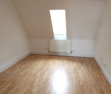 Großzügige 2,5-Zimmer-Wohnung in saniertem Altbau in zentraler Lage... - Foto 6