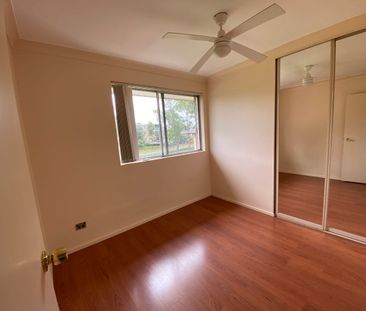 BRIGHT & OPEN-LIVING DESIGN! - Photo 2