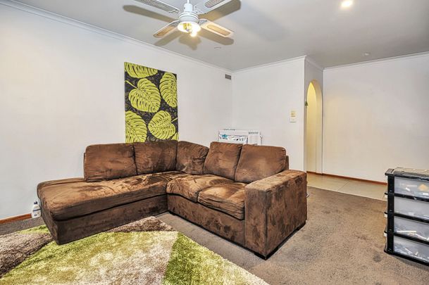 130 Learmonth Road, Wendouree - Photo 1