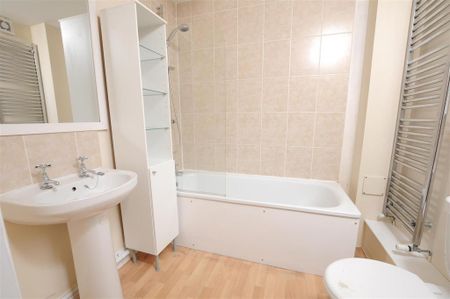 1 bedroom flat to rent - Photo 5