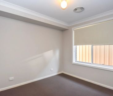 Low Maintenance & Stylish Home - Photo 6