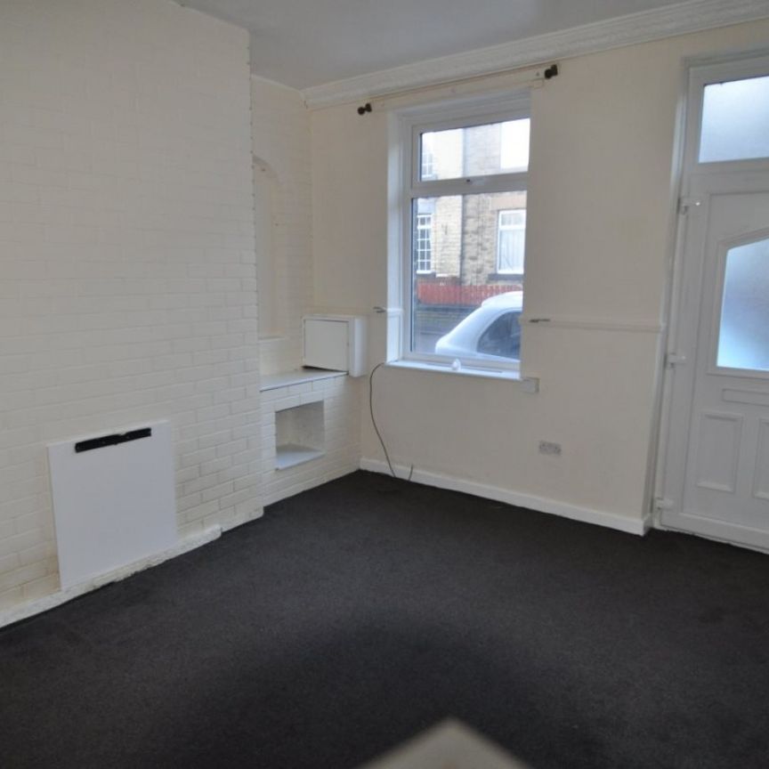 2 bed Terraced - To Let - Photo 1