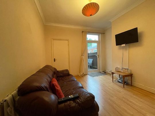 4 bedroom house to rent - Photo 1