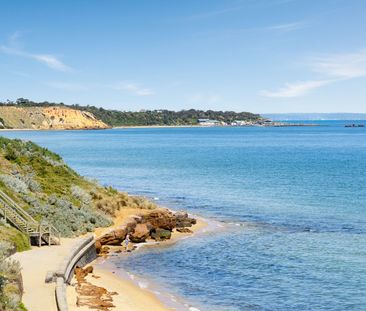 SPACIOUS, SUN-DRENCHED BEACHSIDE REAR UNIT - Photo 4