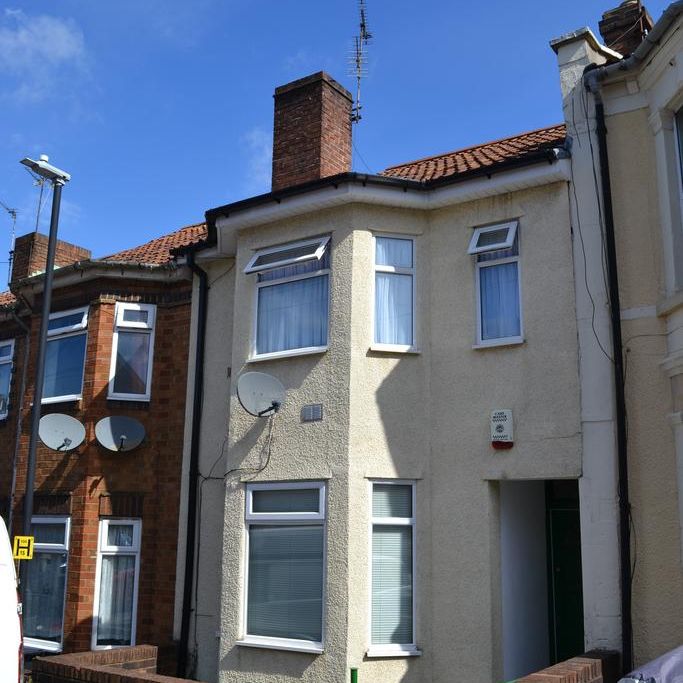 4 bedroom terraced house to rent - Photo 2