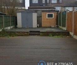 4 bedroom terraced house to rent - Photo 3
