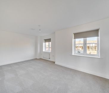 Old Manor End, Upton - Photo 4