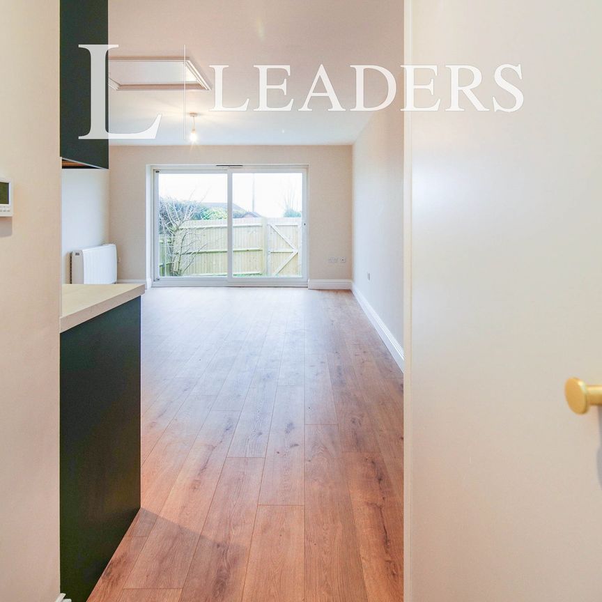 1 bedroom bungalow to rent Crescent Drive North, Brighton, BN2 - Photo 1