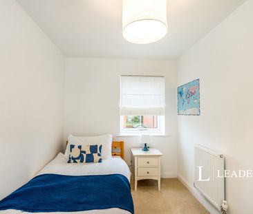 3 bedroom house to rent Pycroft Avenue, Westhampnett, Chichester, PO18 - Photo 5