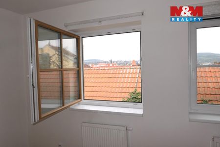 Pronájem bytu 1+kk a garsoniéry 38 m² - Photo 4