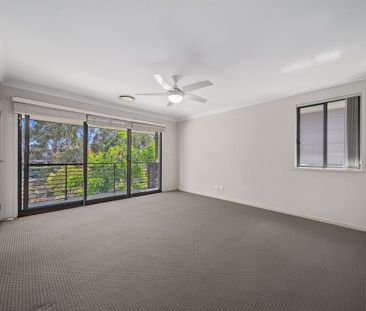 Fresh, functional and designed for easy family living - Photo 3