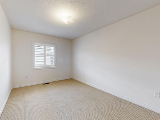 For Lease - 10 Lloyd Crescent, Brampton, Ontario - Photo 1