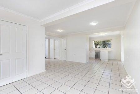 Cannon Hill-Inner City Family Living- Newly Renovated - Photo 5