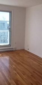 ANJOU 4 1/2 RÉNOVÉ , REPEINT , BIEN SITUÉ - Photo 3