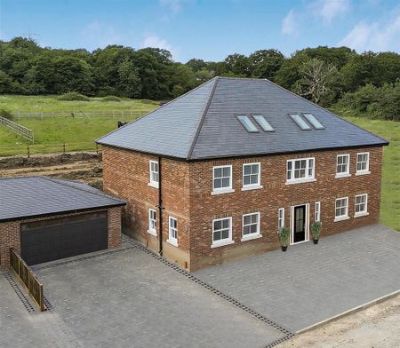 6 bedroom detached house to rent - Photo 4