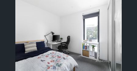 McKinnon Zone Chic with Innovation - Photo 3