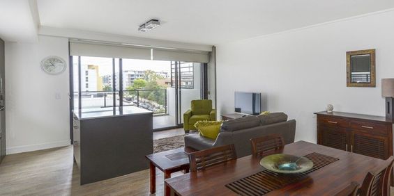 Large one bedroom furnished apartment - Photo 3