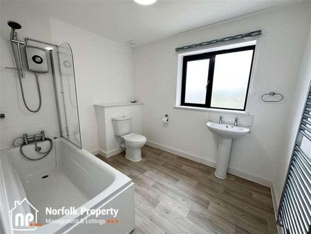 Alpington, NR14 - Photo 2