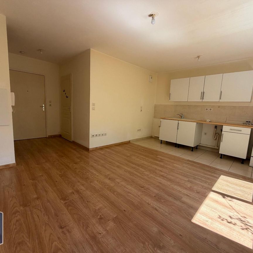 Location Appartement 1 pièce 27m² EPINAY SUR ORGE 91360 - Photo 1