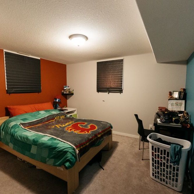 Cozy 2 Bedroom. 1 Bathroom Basement Suite - Photo 1