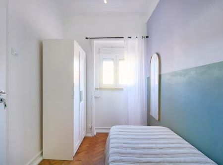 Avenida João XXI, Lisbon, Lisbon 1000-303 - Photo 3