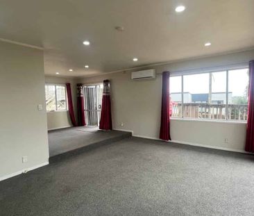 Spacious Home - Photo 4