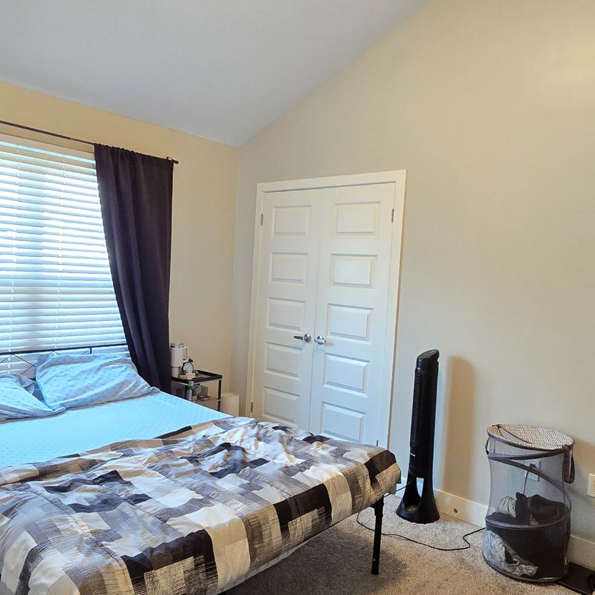 For Lease - 261 Cairn Street, London South, Ontario - Photo 1