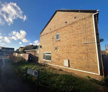 2 bedroom end of terrace house to rent - Photo 4