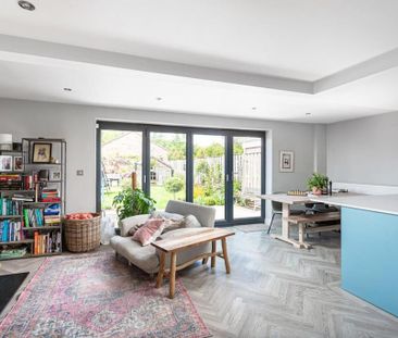 3 bedroom semi-detached house to rent - Photo 2