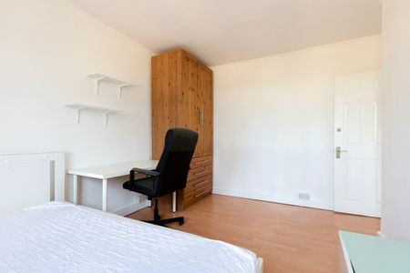 2 Bed Flat, Rugless House, E14 - Photo 3