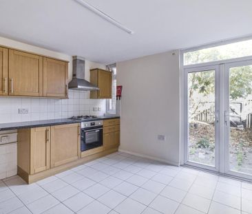 3 bedroom terraced house to rent - Photo 6