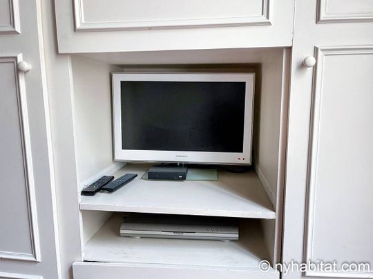 Logement à Paris, Location meublée - Photo 1