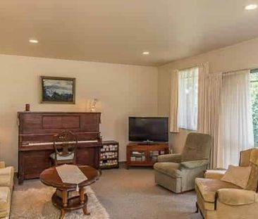 Sunny Three-Bedroom Home in the Heart of Paraparaumu - Photo 2