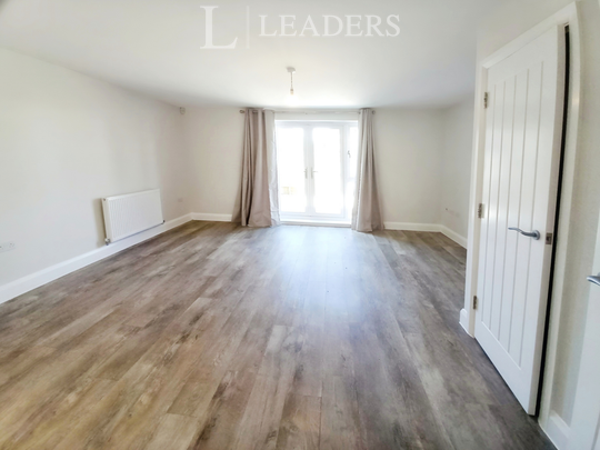 3 bedroom end of terrace house to rent - Photo 1