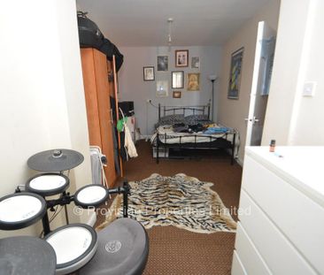 4 bedroom townhouse to rent - Photo 5