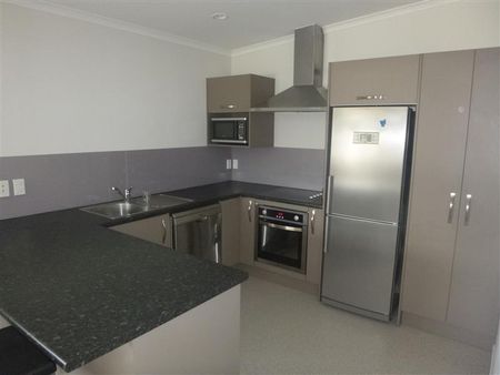 Apartment Living - Photo 3