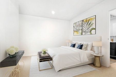 Preston's Best at Your Doorstep - Brilliant Location, Stylish Space - Photo 3