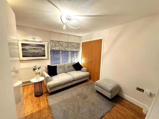 1 bedroom penthouse to rent - Photo 1