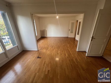Location Appartement 4 pièces 76m² - Photo 2