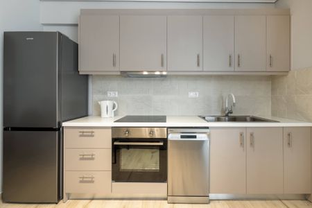 Beloved 1BR Apartment in Ampelokipoi - Photo 2