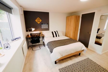 Silver Studio - Photo 2