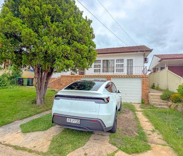 SPACIOUS RENOVATED HOME - Photo 6