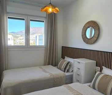 Luxury penthouse for rent in Estepona, Andalusia - Photo 2